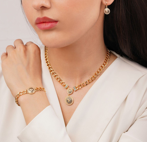 سرویس کارتیر ورساچه